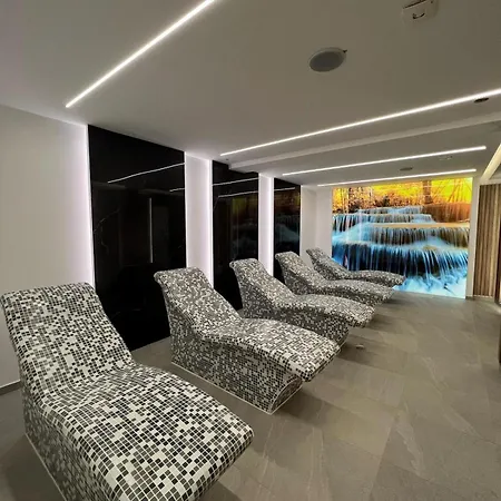 Kruna President Kop *